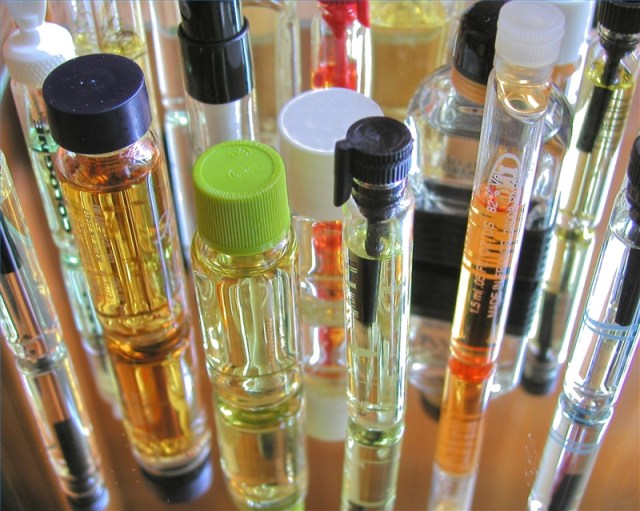 order-perfume-samples-online-800x800